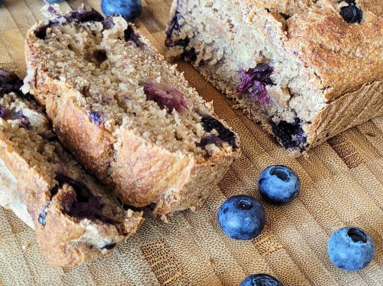 Vegan Bananenbrood met blauwe bessen