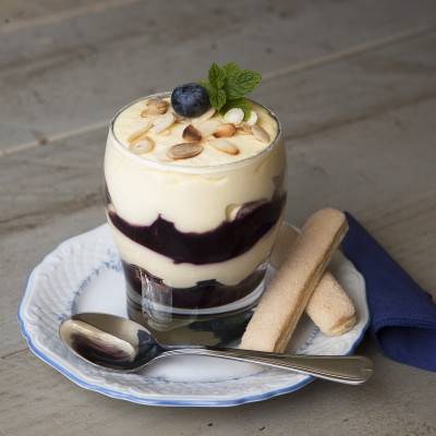 Tiramisu van blauwe bessen