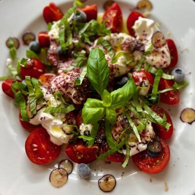 Burrata salade met tomaten
